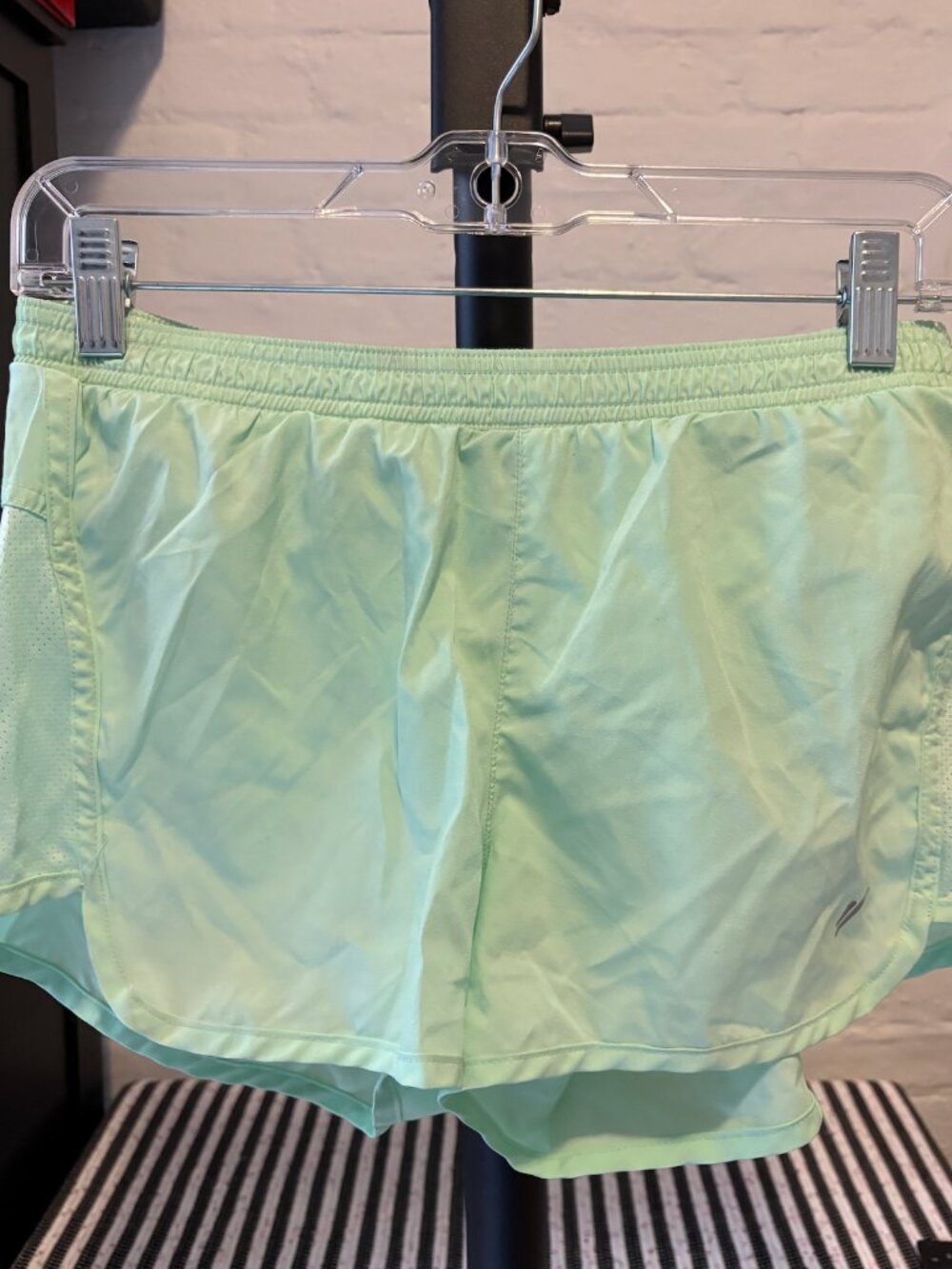 Old Navy Bright Mint Green Athletic Shorts, Size Small